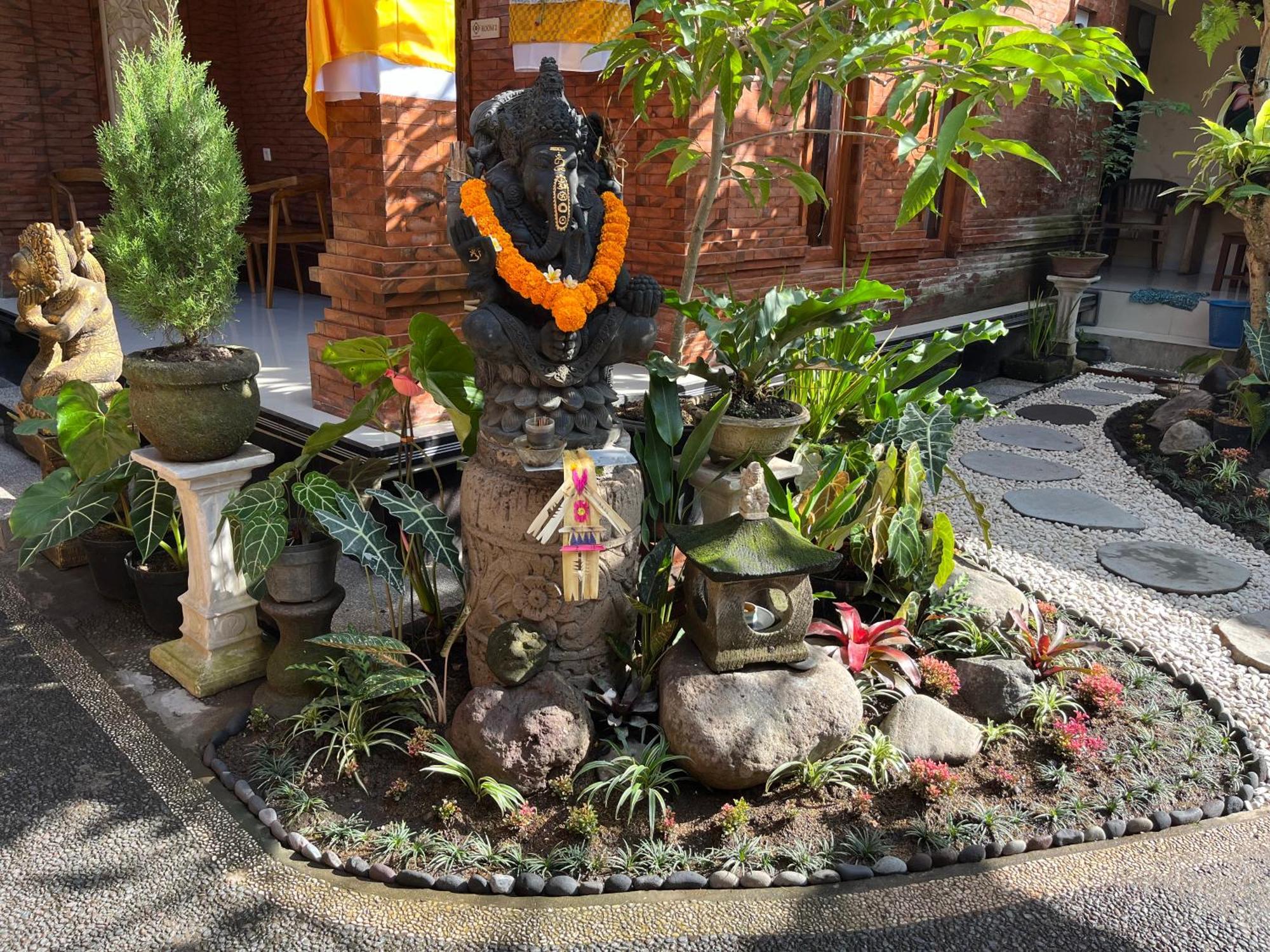 Ananda House Privatunterkunft *